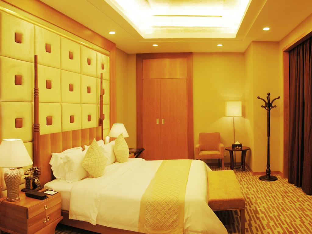 Xiongchu International Hotel Wuhan Exterior foto